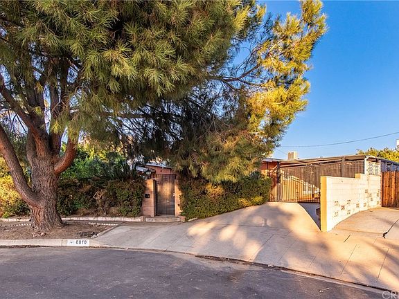 3rd image of 8010 Crosnoe Ave