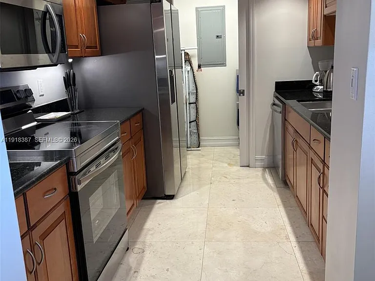 6917 Collins Ave #20 — Photo 10