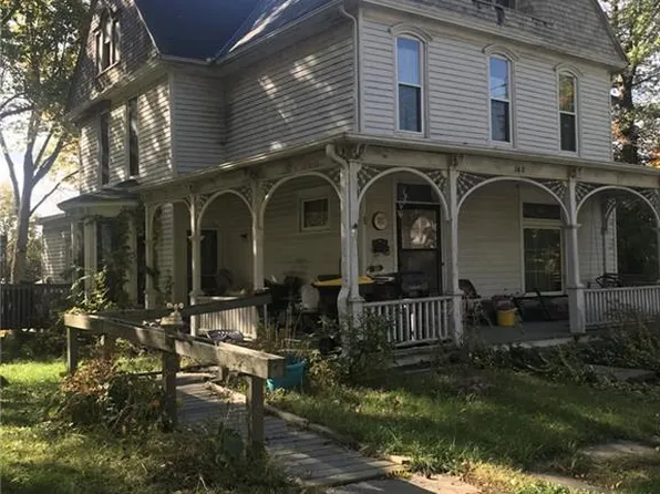 108 W Market St, Savannah, MO 64485