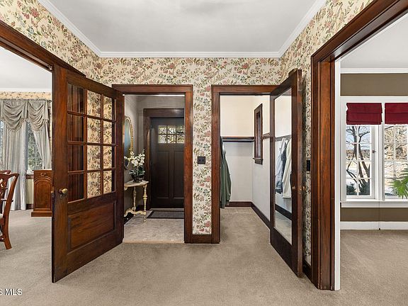 4th image of 1130 Marion Rd