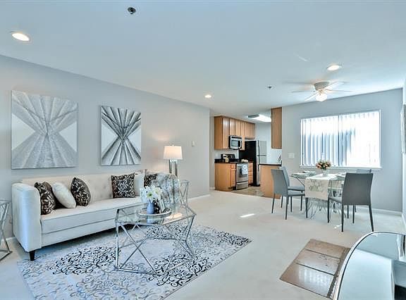 5th image of 880 E Fremont Ave APT 620