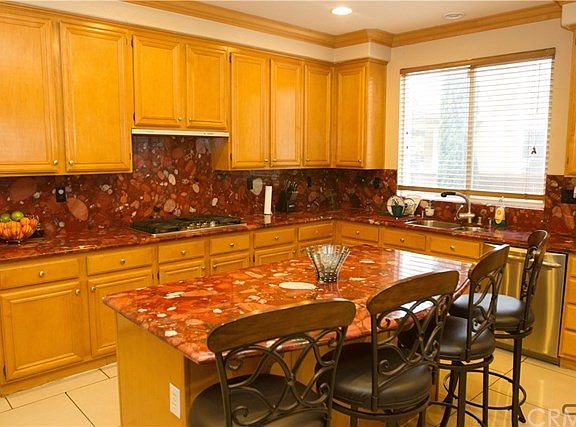 3rd image of 1027 Stanislaus Dr