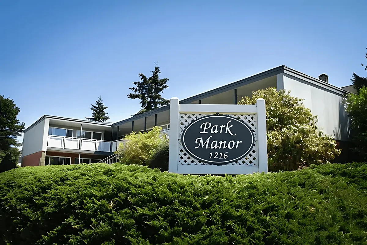 Explore Park Manor - 1216 N 6th St