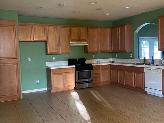 5th image of 4334 Kirsten Dr