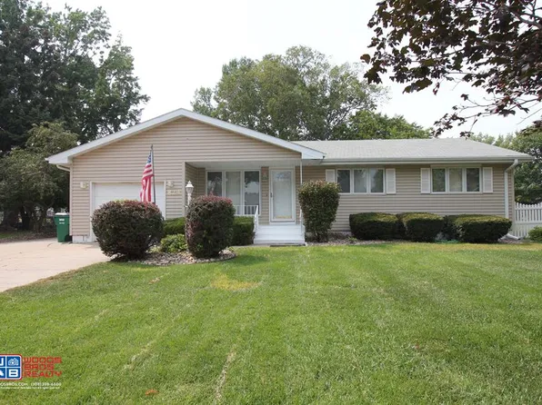 824 S Cherry St, Grand Island, NE 68801