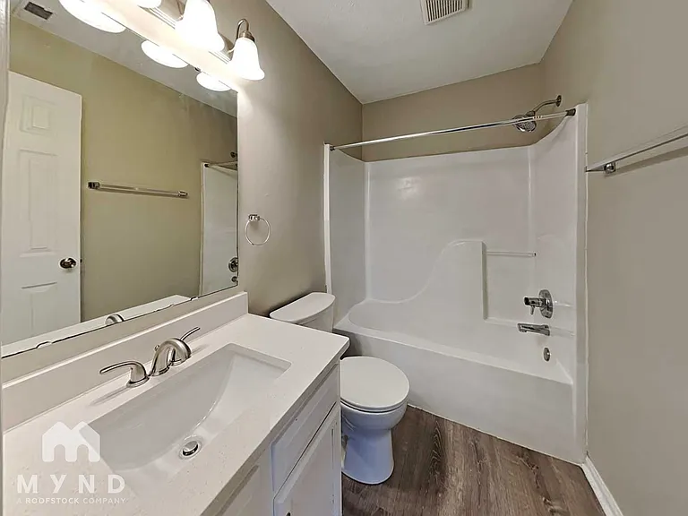 105 W Carolina St — Photo 17