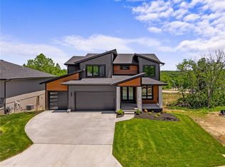 22364 W 90th Ter, Lenexa, KS 66227
