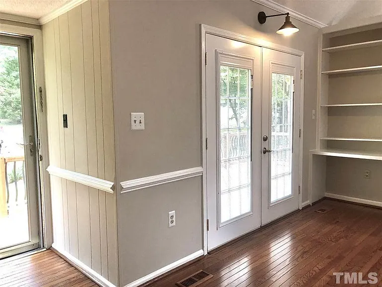 1017 Stonehedge Ave — Photo 21