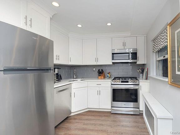 4th image of 15 LEEWOOD Circle #1R