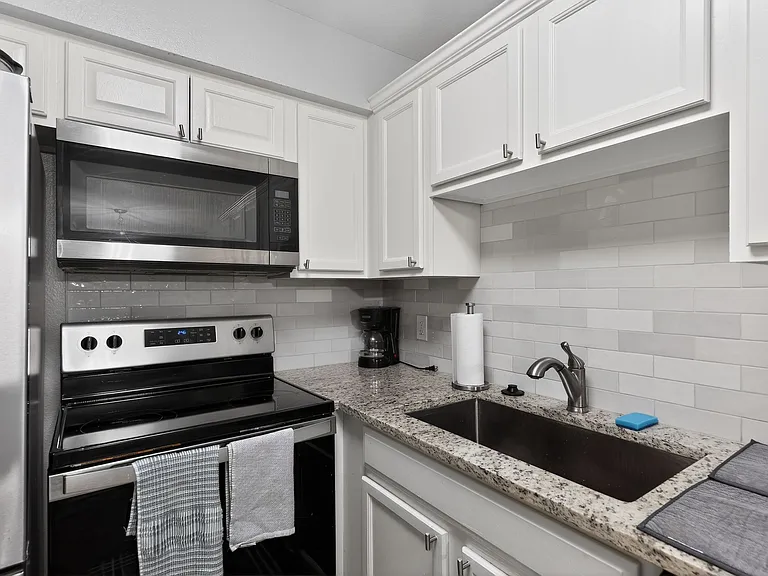 13085 W Cedar Dr — Photo 10