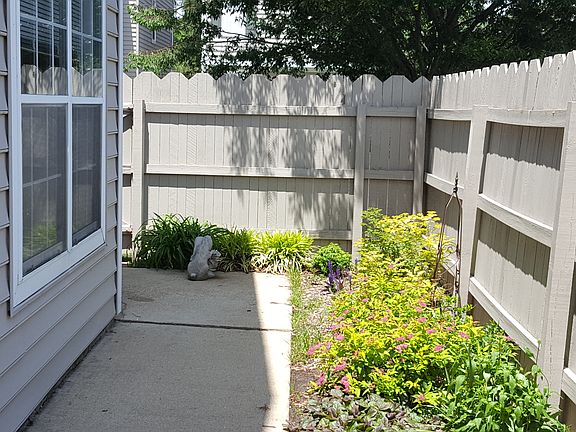 3rd image of 4817 Gatwick Dr