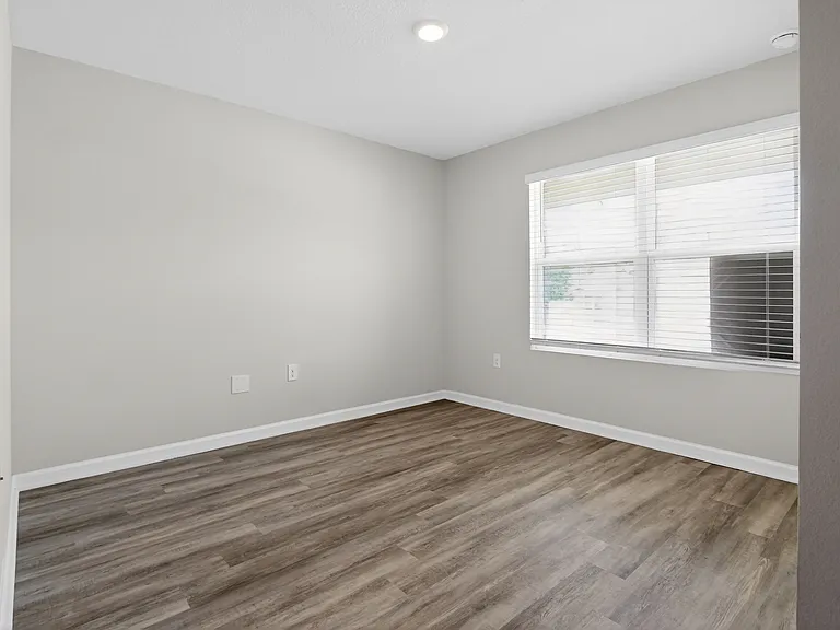 6817 Interlachen Ln — Photo 23