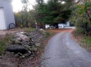 5702 Honey Grove Rd, Ely, IA 52227