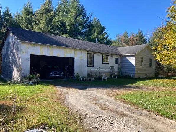 900 Van Hoesen Rd, Castleton, NY 12033