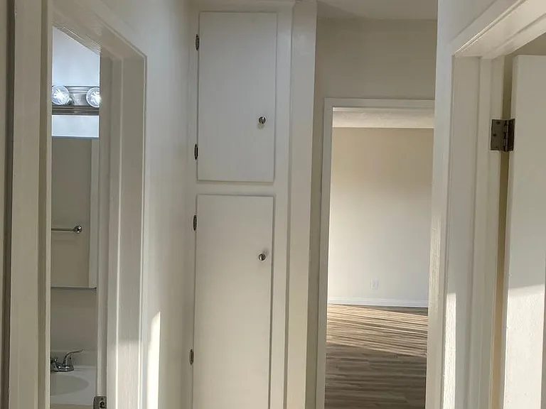 650 Linden Ave — Photo 52
