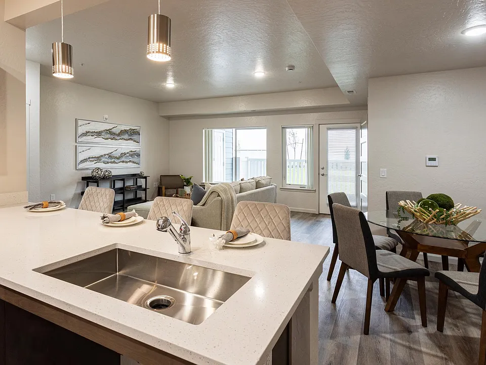 Residence at Corbin Crossing
