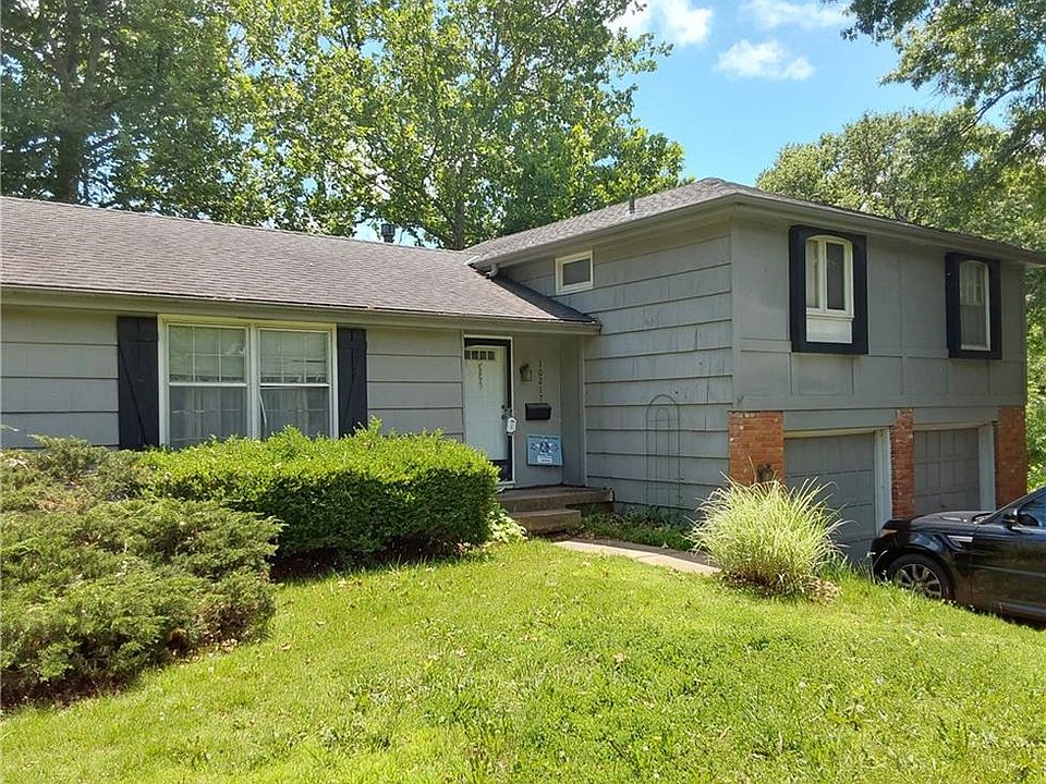 1st image of 10217 W 91st St