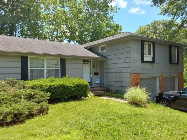 10217 W 91st St, Overland Park, KS 66212