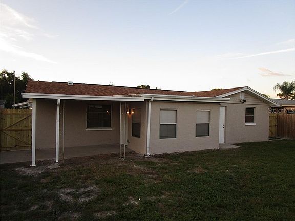2nd image of 3028 Primrose Dr