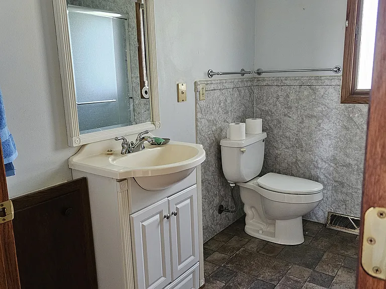 W330N9225 W Shore Dr — Photo 27