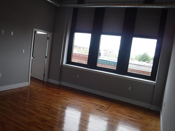 2nd image of 1501 S 17th St Unit 215