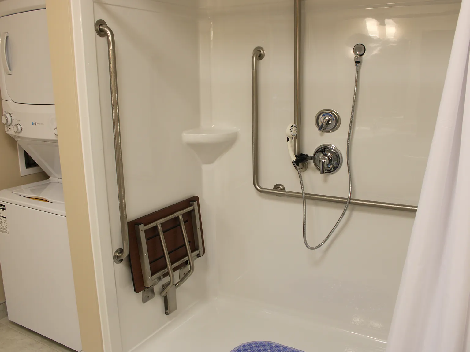 1 bed, 1400 sqft, $1,650 — Photo 3