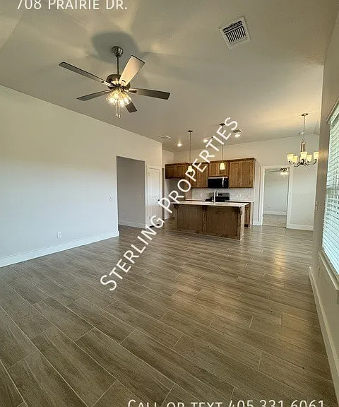 708 Prairie Ln — Photo 11
