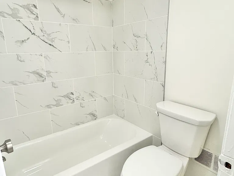 3030 Wisconsin Ave NW #E — Photo 9