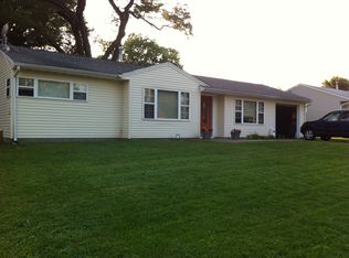 1208 16 1/2 St, Bettendorf, IA 52722