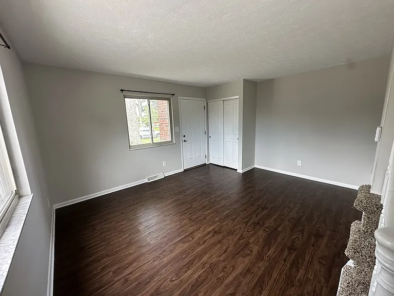 4893 Nugent Dr — Photo 3
