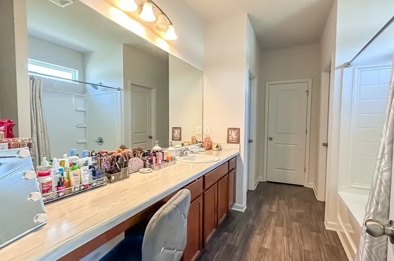 421 Collington Cir — Photo 8
