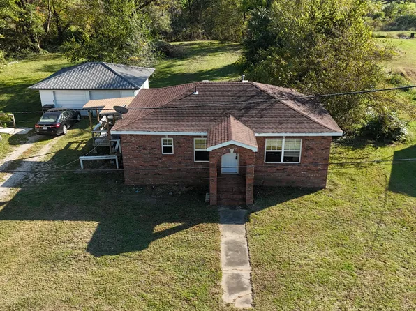 308 E Commercial Street, Pierce City, MO 65723