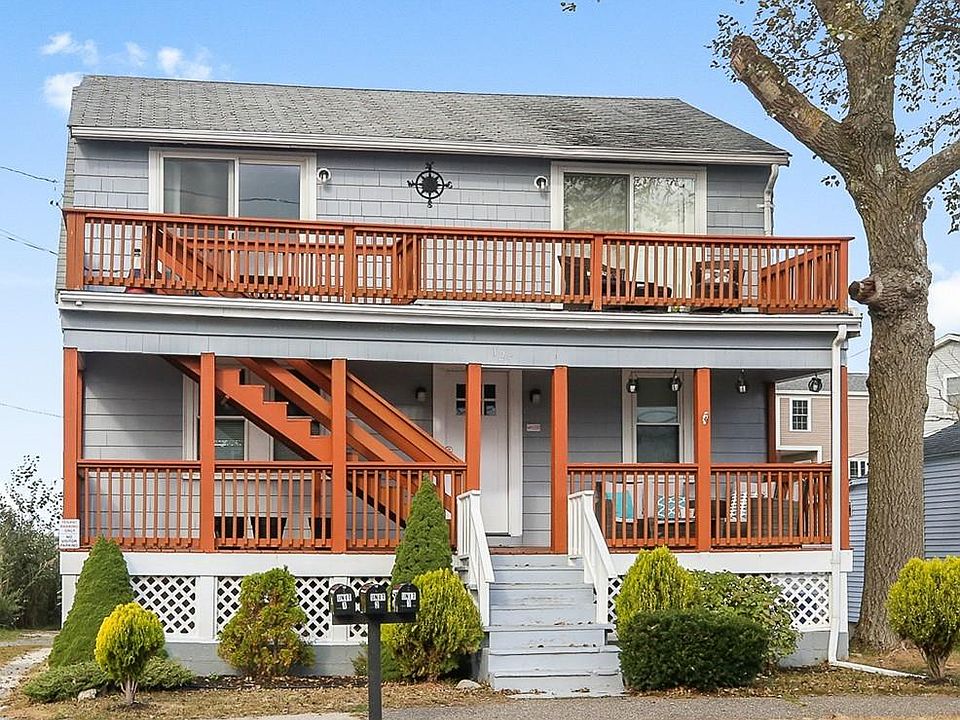 1st image of 125 N End Blvd #1