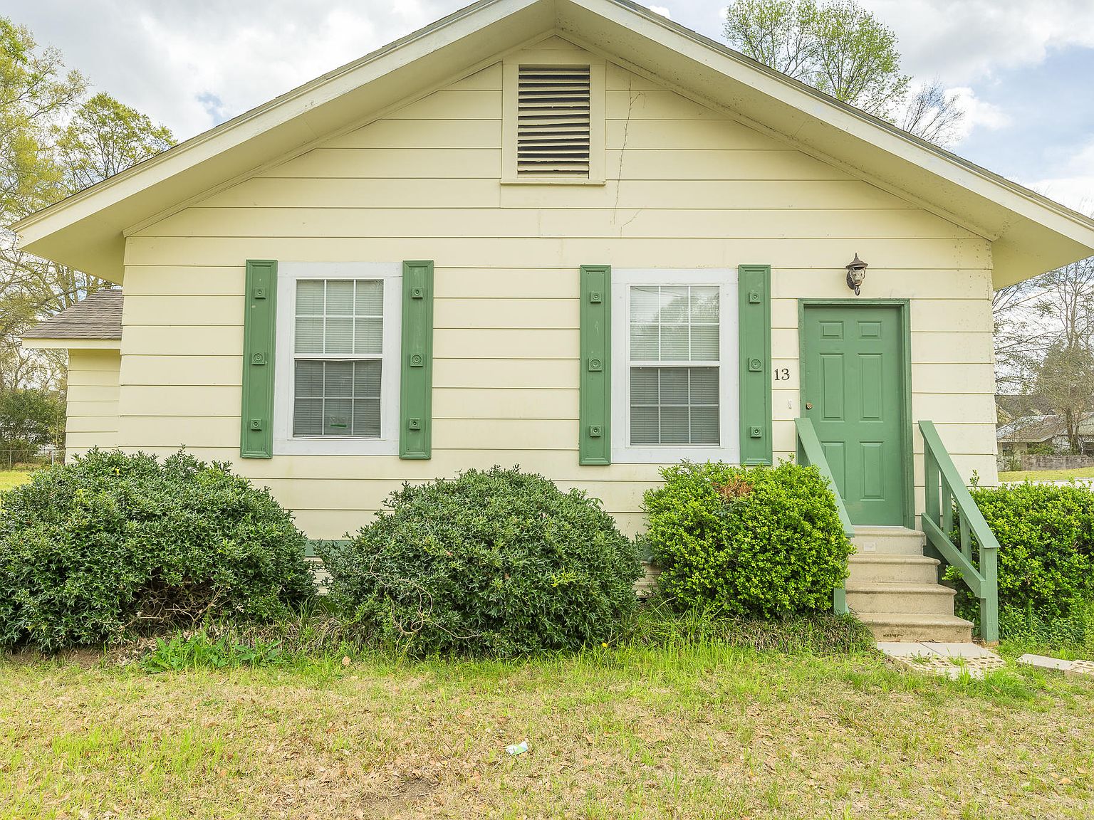 13 Rawls Springs Rd, Hattiesburg, MS 39402 | Zillow