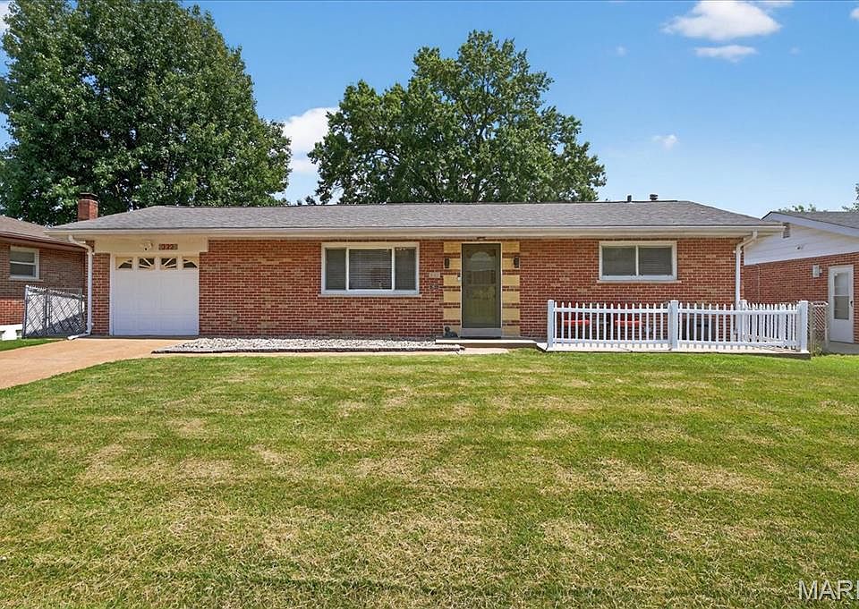1st image of 322 Charing Ln
