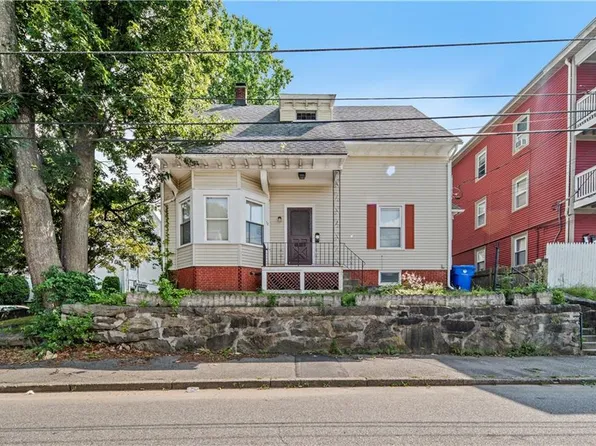 52 Samuel Ave, Pawtucket, RI 02860