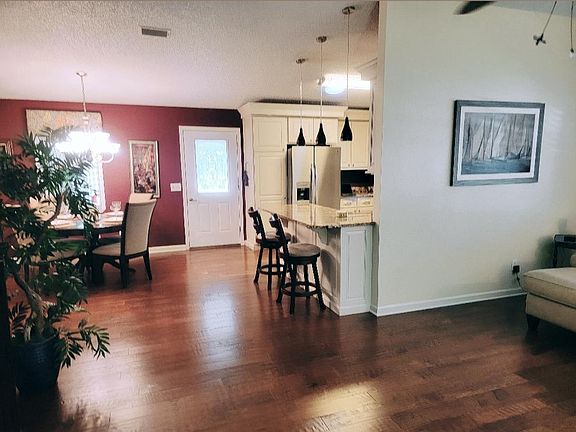 5th image of 704 Bolivar St