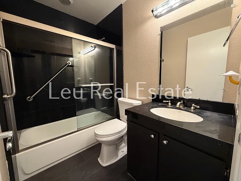 2223 Bridlewood Dr — Photo 18