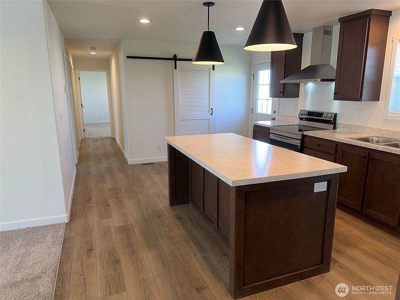 4th image of 205 Pleasant Avenue #44