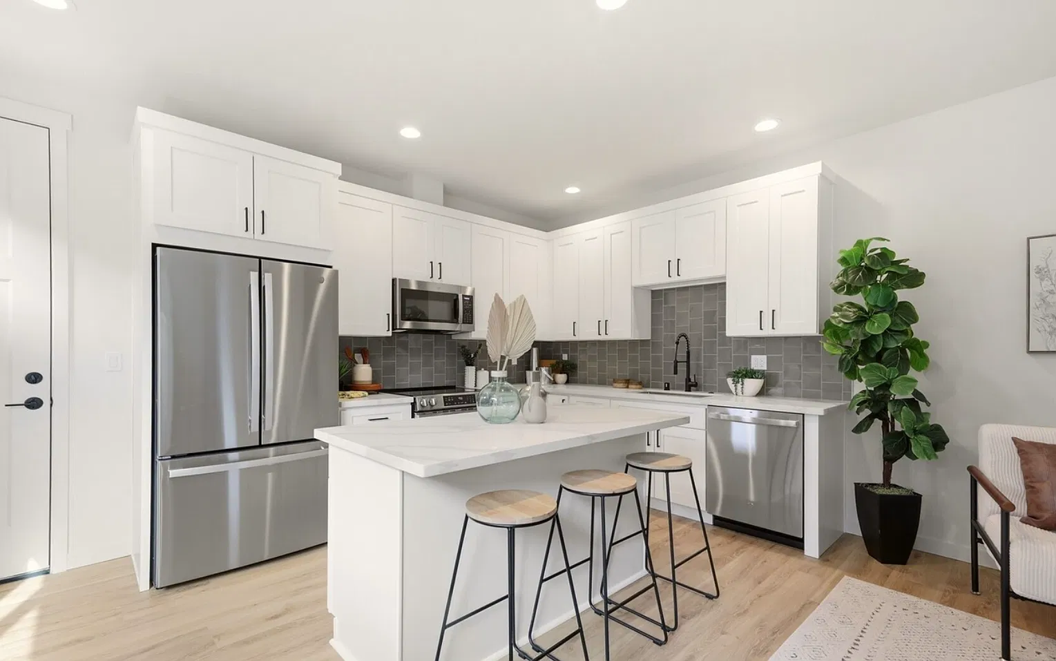 2 bed, 1.5 bath, 940 sqft, $3,295 — Photo 4