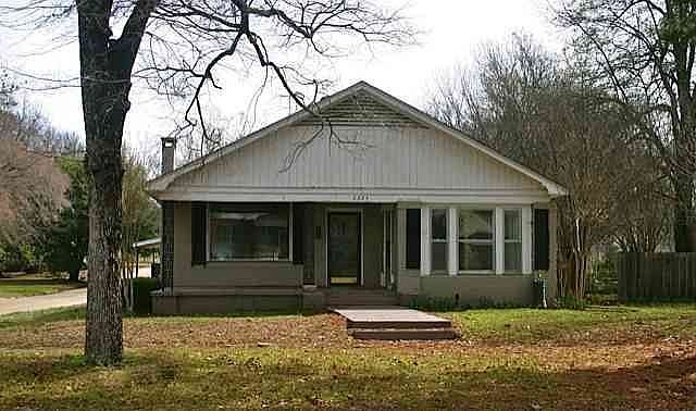 2nd image of 2224 Wood St