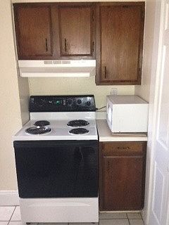 5th image of 1102 Cedar St APT 1