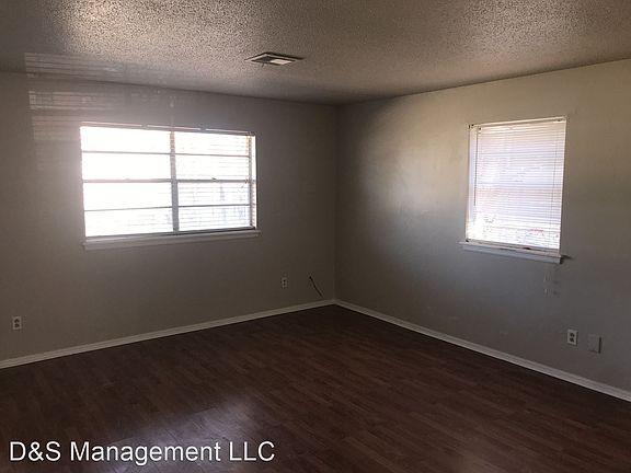 2nd image of 133 SW 64th Ter