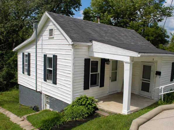 14 1st St, Athens, OH 45701