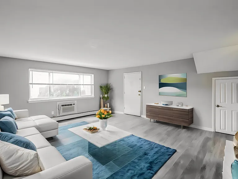 The Revere Apartments — Photo 14