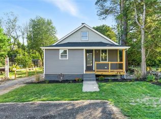 242 Putnam Pike, Glocester, RI 02814