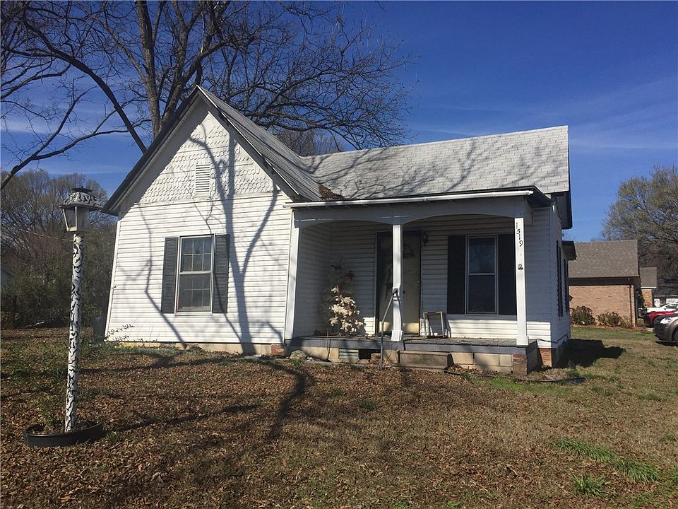 1st image of 1519 Poplar St