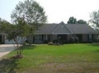 422 Ginger Ln, Columbus, MS 39702