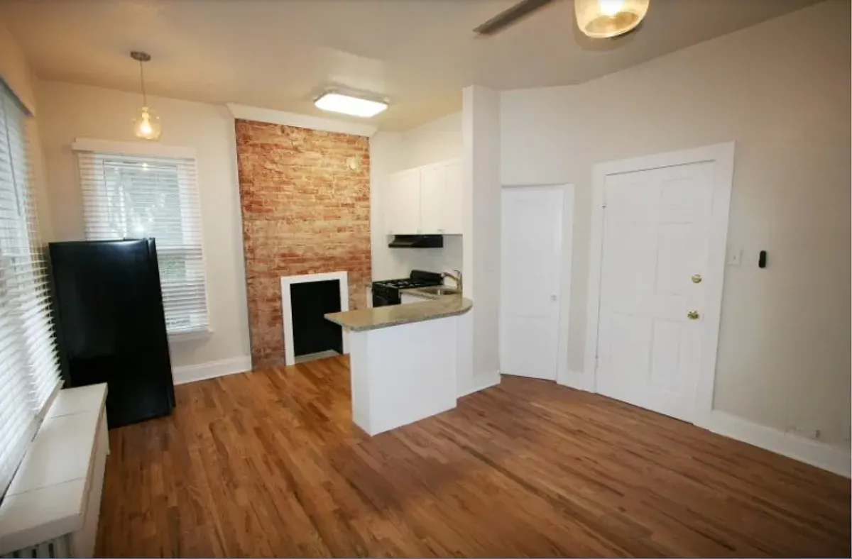 Building Photo - 1247 N Clarkson St #3