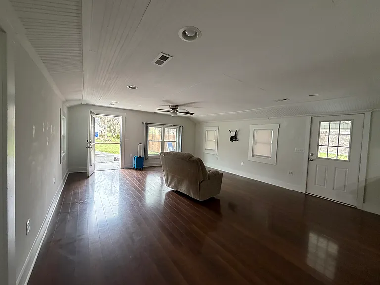 Roanoke Rd — Photo 13